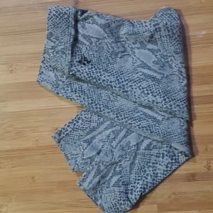 BRICK BETTY CROPPED PYTHON LEGGINGS